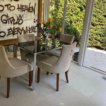 Maison Privee Dans Un Petit Domaine *